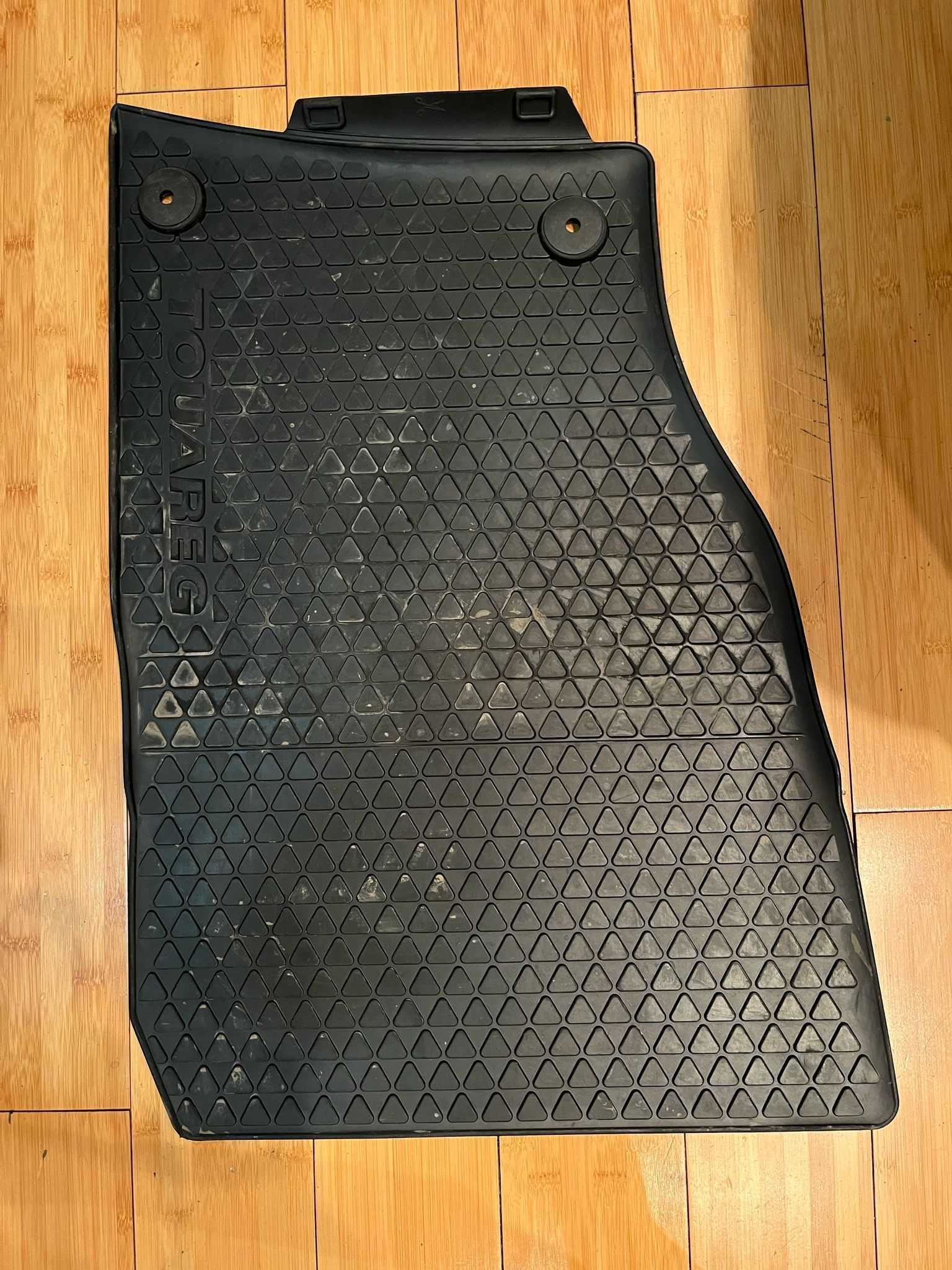 Set covorase (cauciuc) Volkswagen (VW) Touareg (originale) 2010-2018