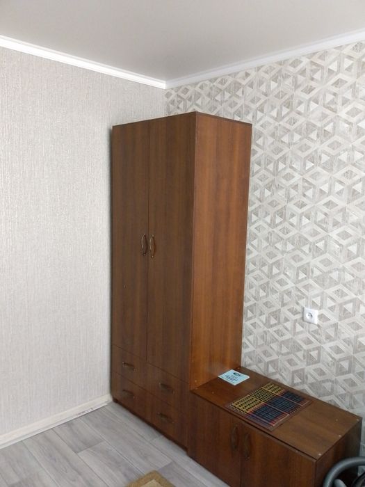 Продам шкаф пенал