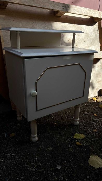 Нощно шкафче 1 брой