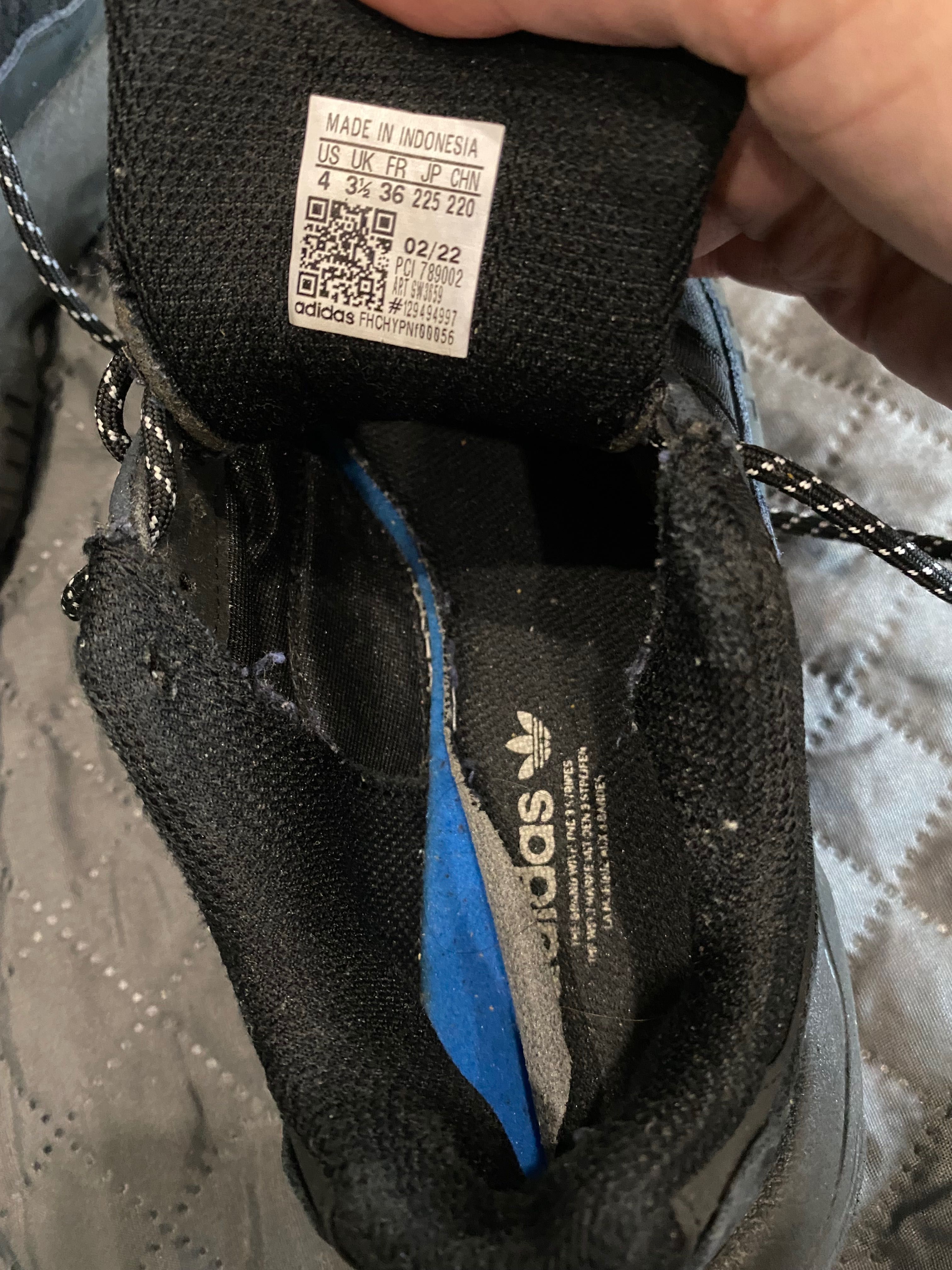 Маратонки adidas