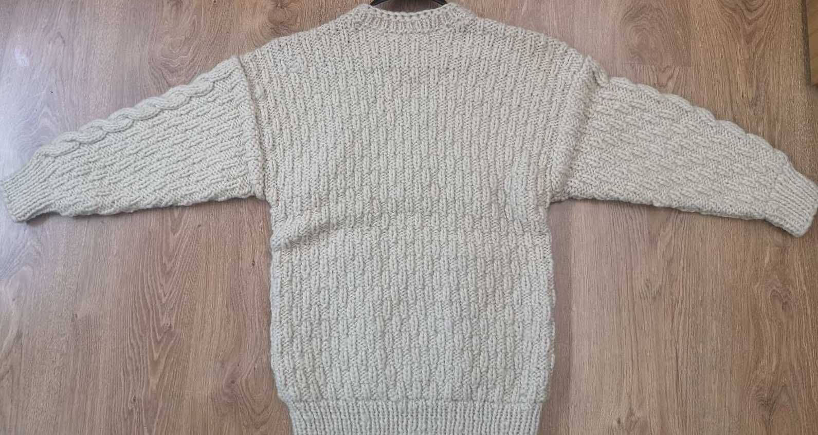 Два пуловера - унисекс - 100% вълна