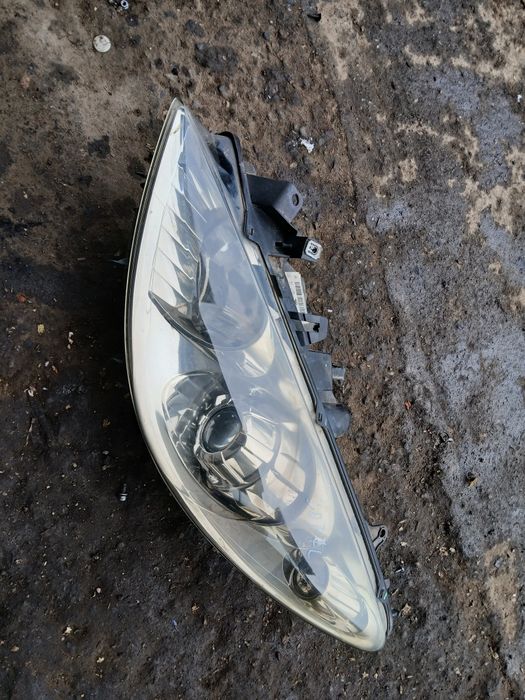 Far Faruri Peugeot 307 din 2007