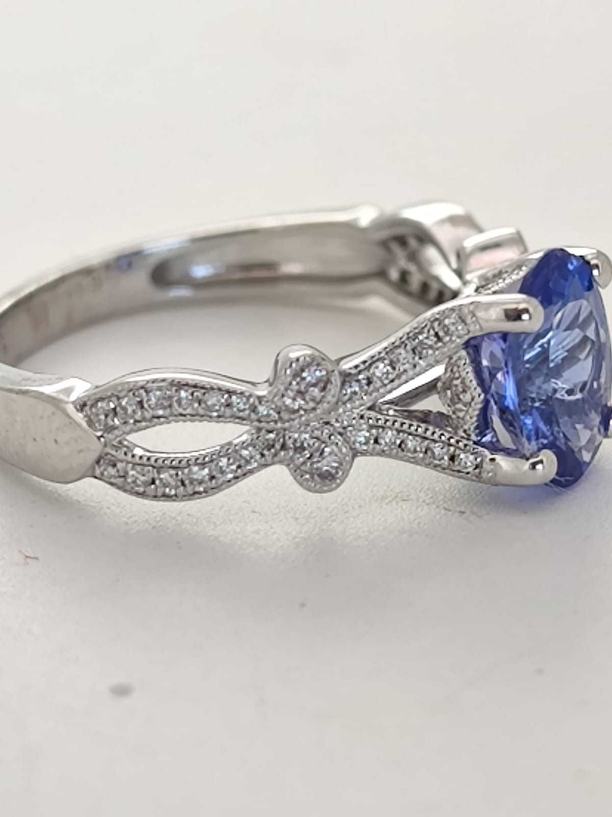 Inel 14k cu Tanzanite si diamante
