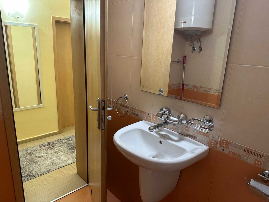 Дава се под наем Двустаен апартамент в Бургас, Възраждане - 110 кв.м за 357 € - Снимка #14