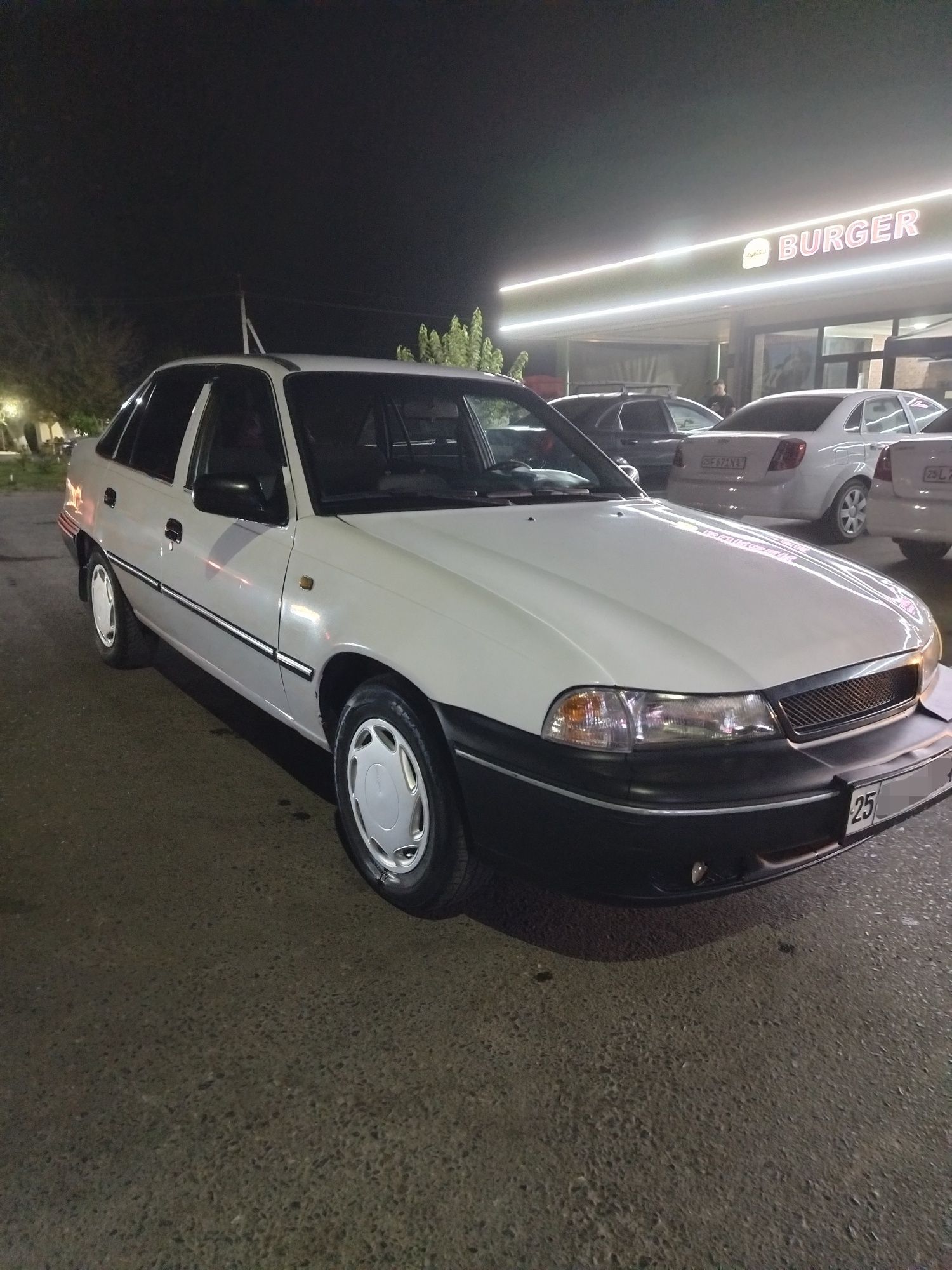 Nexia1 sons rangi oq 2008 xarajati yoq narxi 35mln kelishiladi