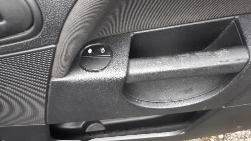 Butoane geam ford fiesta