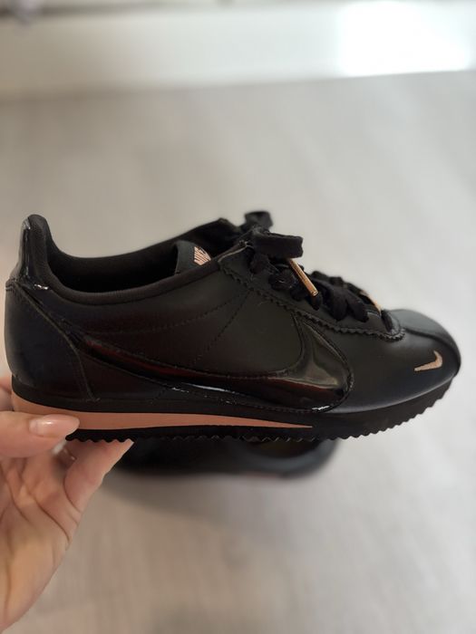 Nike Cortez черни естествена кожа