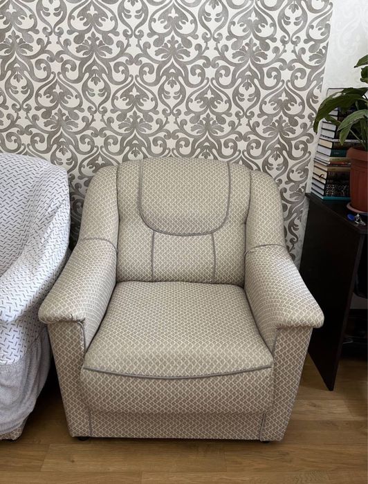 2 кресла в отличном состояний