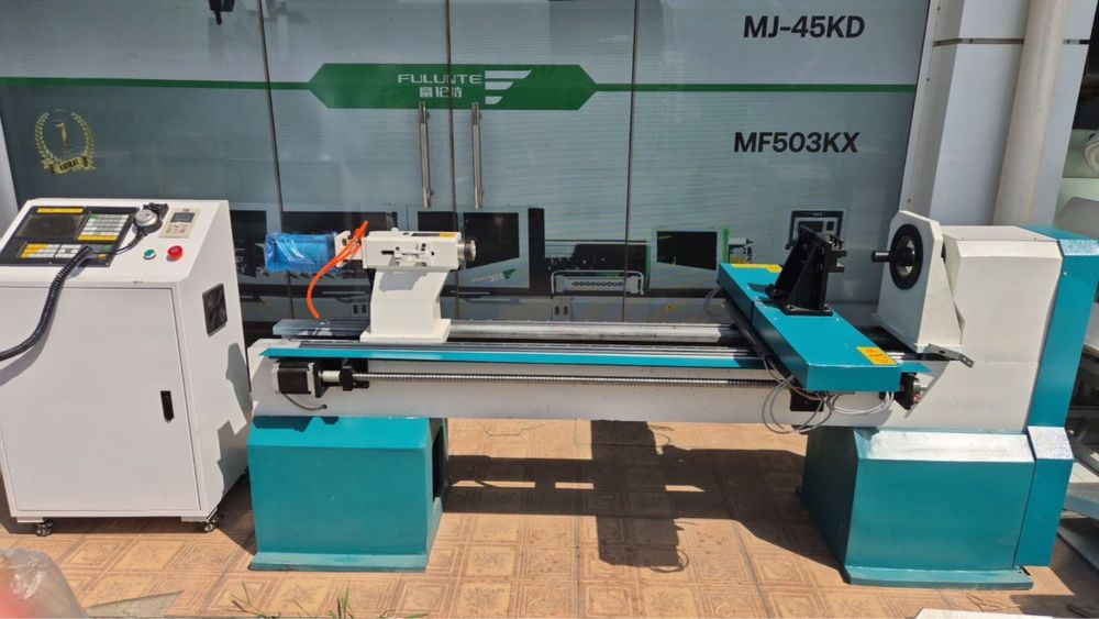 Токарный станок