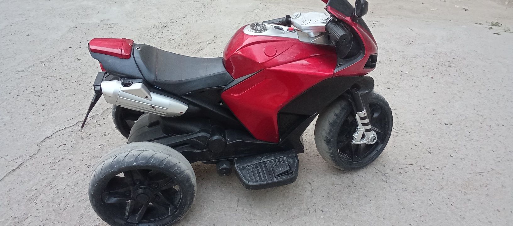 Sotiladi motosikil