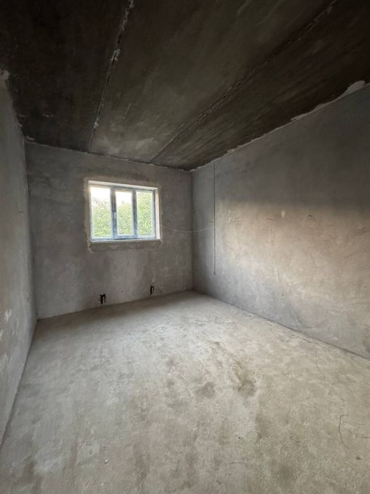 Бектемирский район Ийк-Ота 2.5 соток 7 комнат 4 кровня срочно