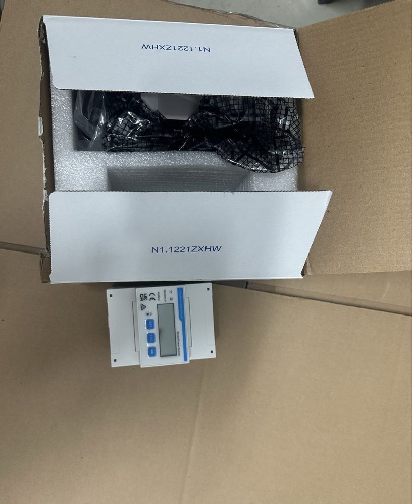 Инвертор Huawei SUN2000-8KTL-M1 + Huawei DTSU666-H трифазен електромер