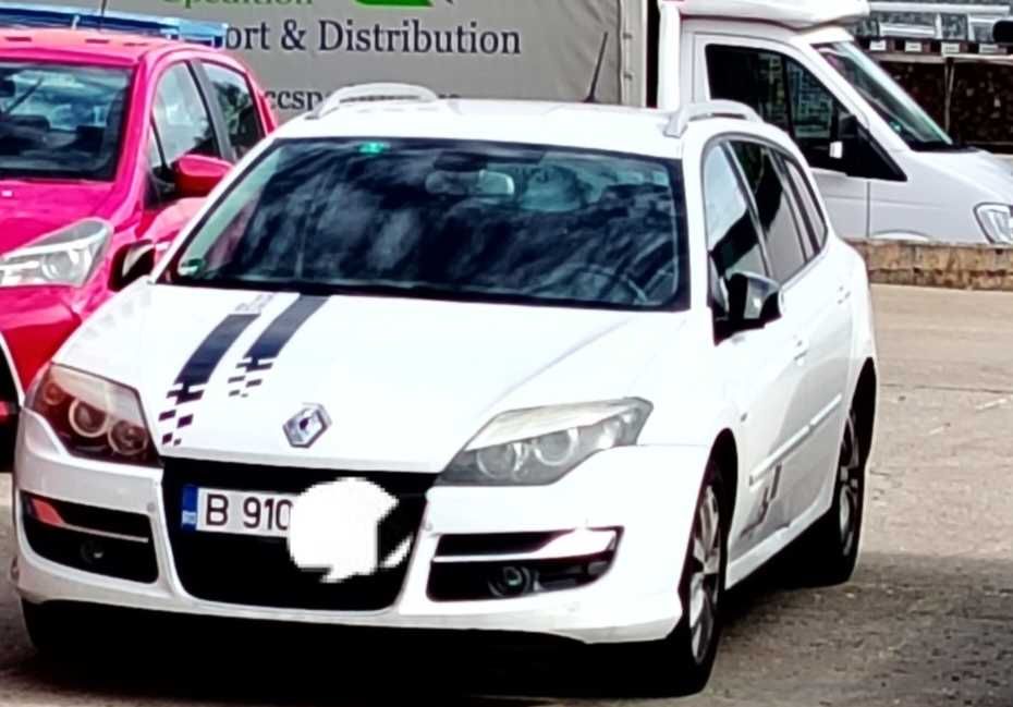 Vând laguna 3 2010 grand tour sport automat 173cai