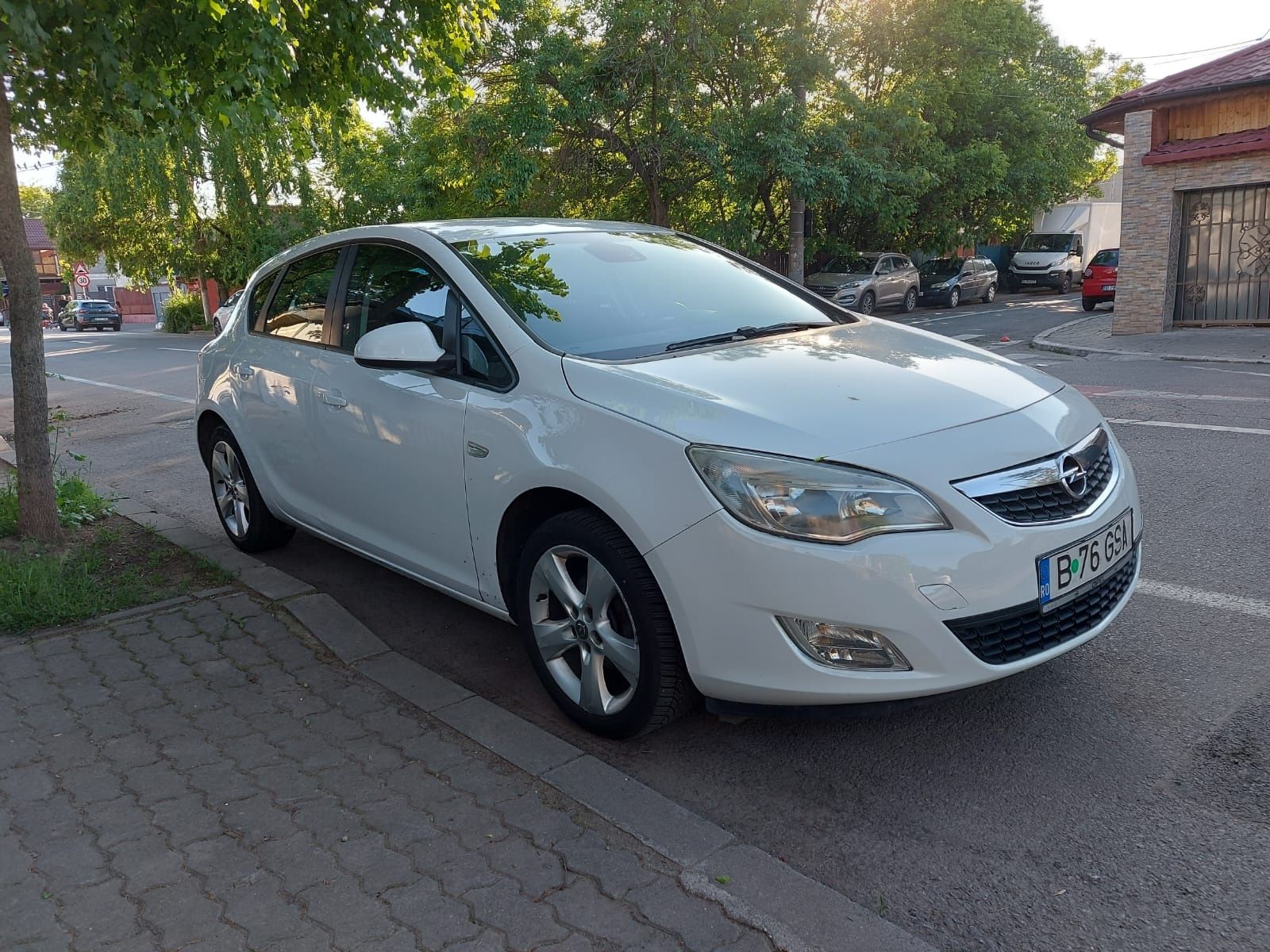 Vând Opel astra J 1.6 GPL