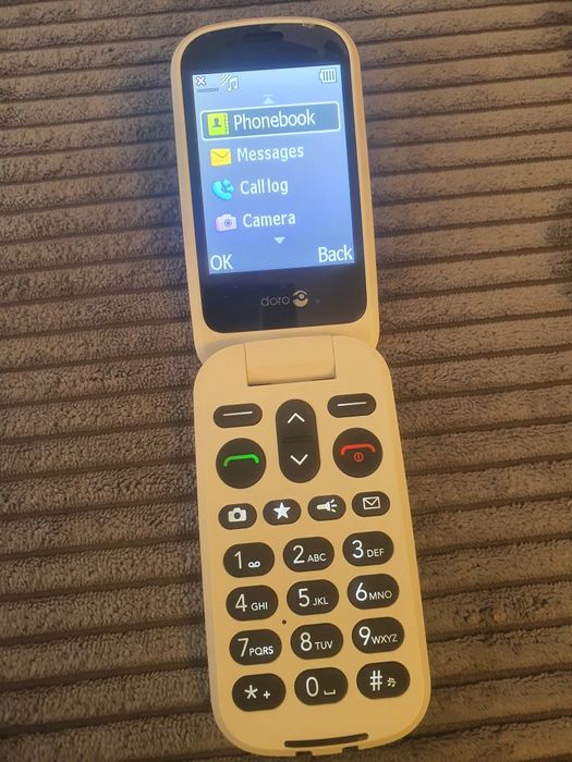 Telefon Doro 6050 Nou – cu căști și stație încărcare