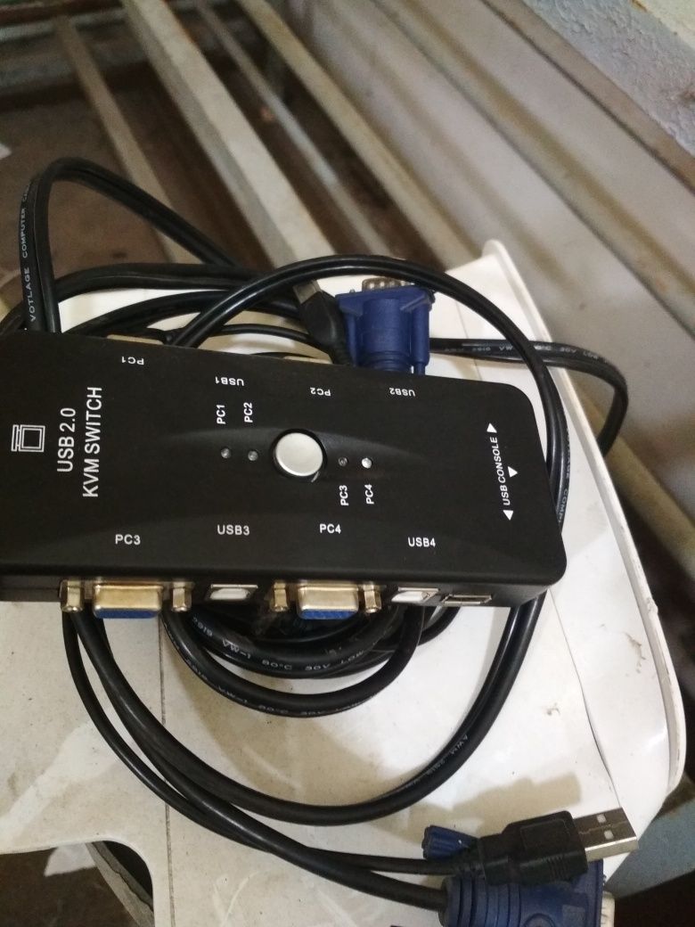4-х портовый переключатель VGA switch разветвитель монитора