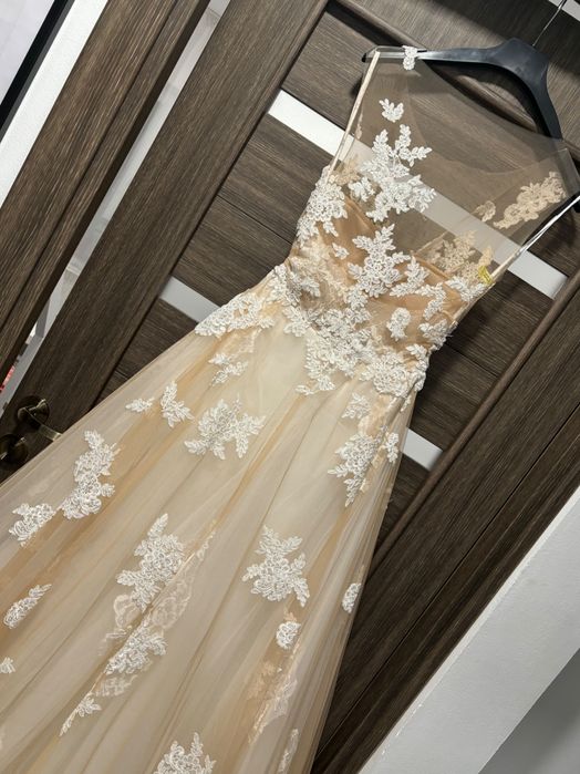 Vând rochie de mireasă
