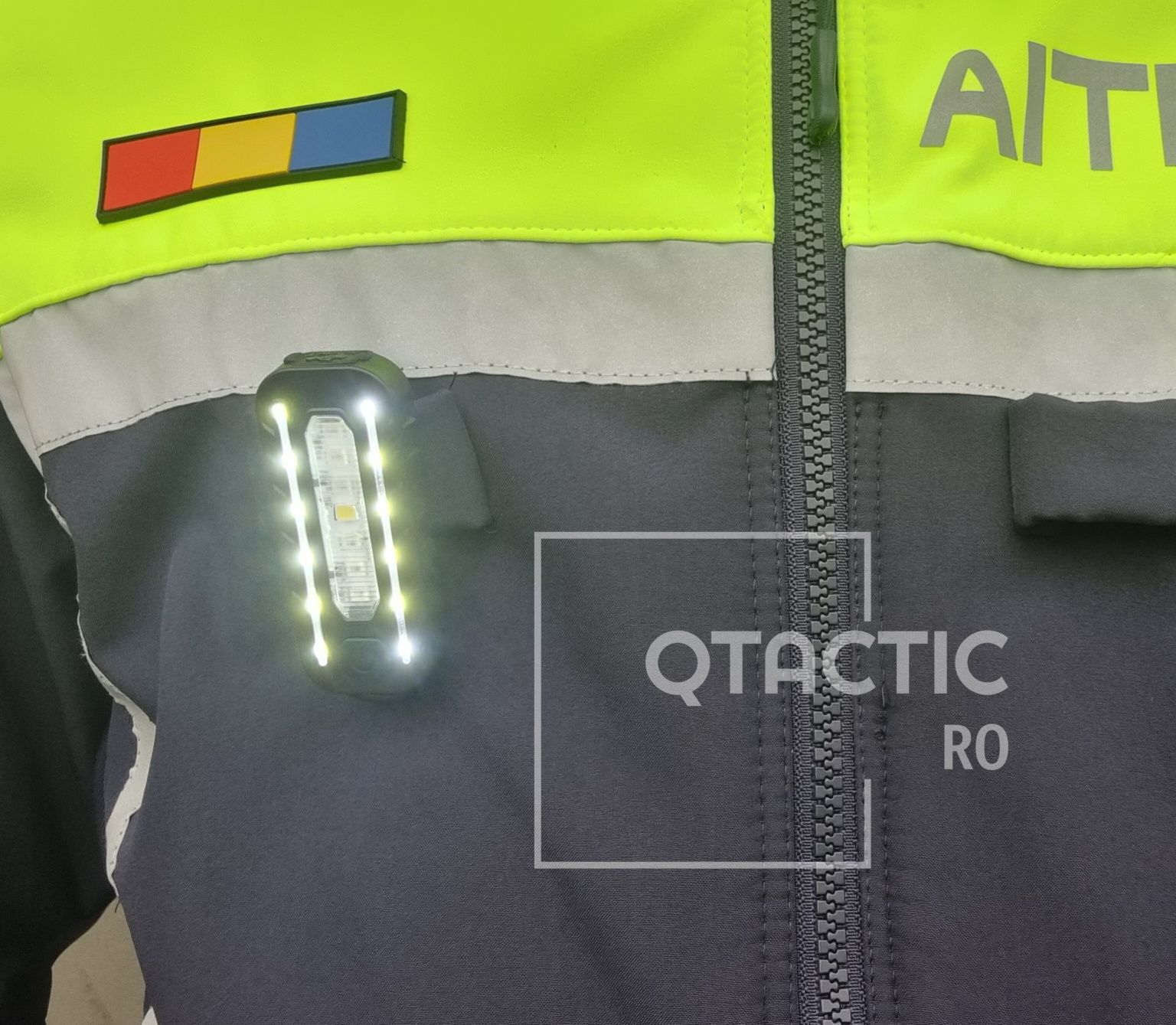 Lanterna tactică cu LED,  de umăr sau piept - Poliție,  Jandarmerie