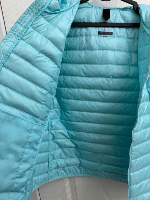 Легкая куртка пуховик Adidas Varilite , размер XL (52/54)