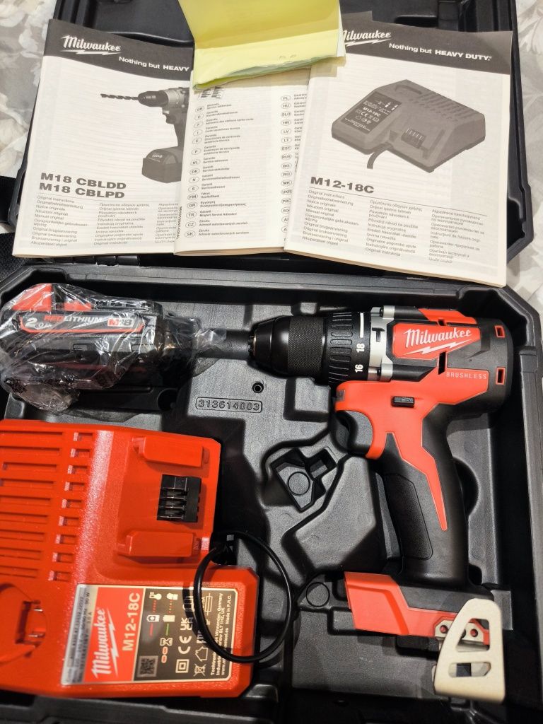 Винтоверт Milwaukee 18v M18 CBLPD