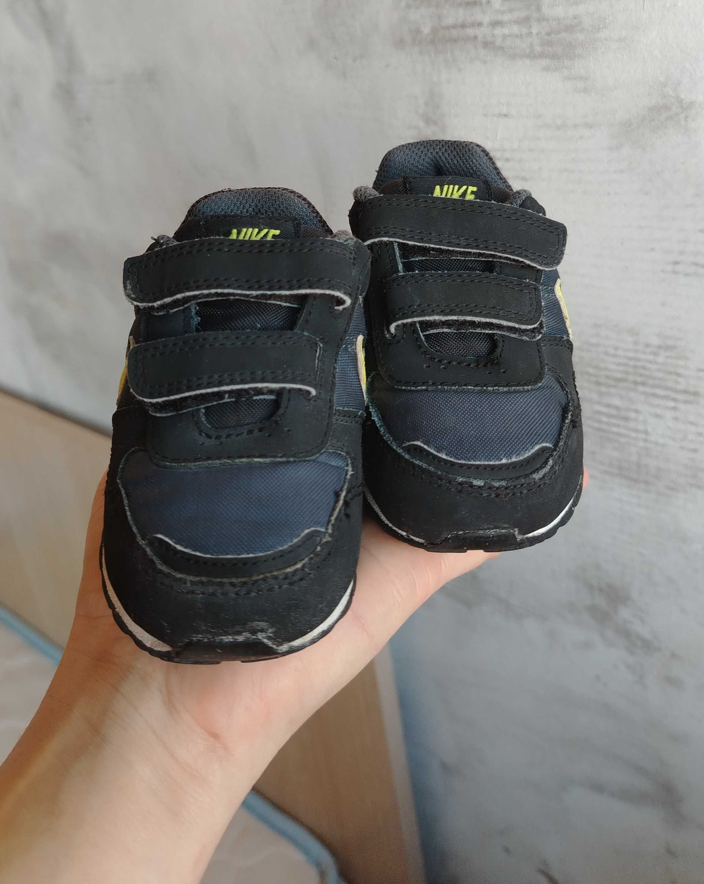 Детски бебешки маратонки Nike