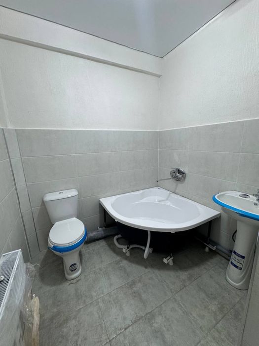 Fargona shaxarda airaport oldida 2 xona kvartira sotiladi