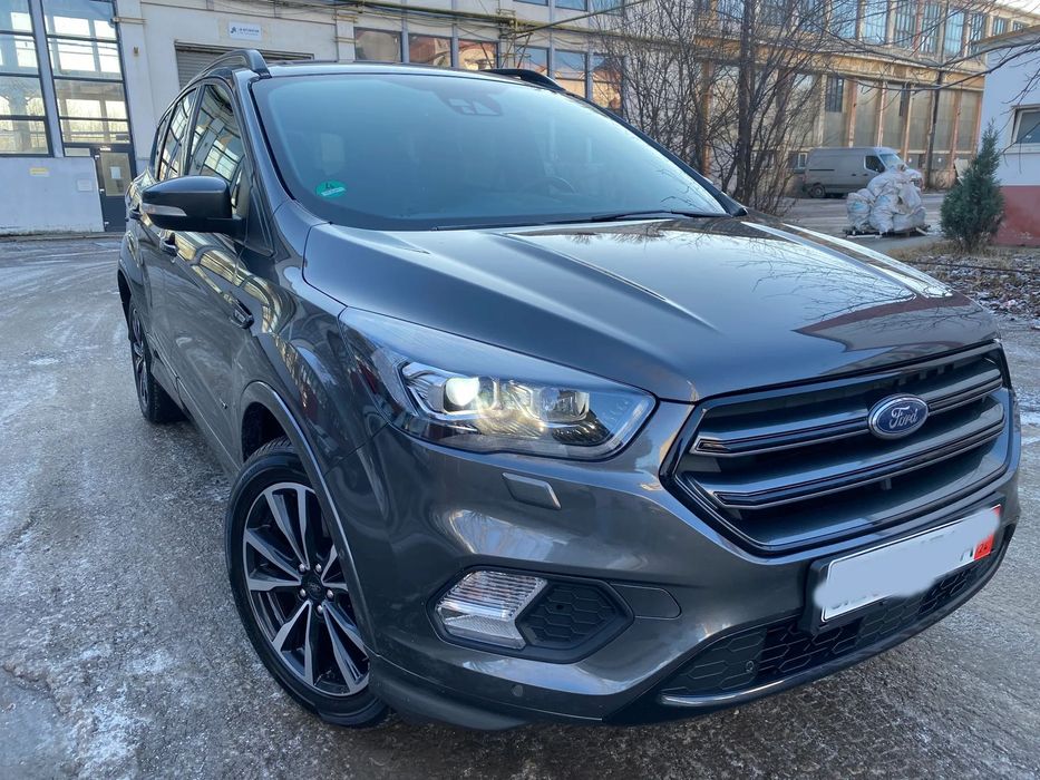 Ford Kuga st-line    awd