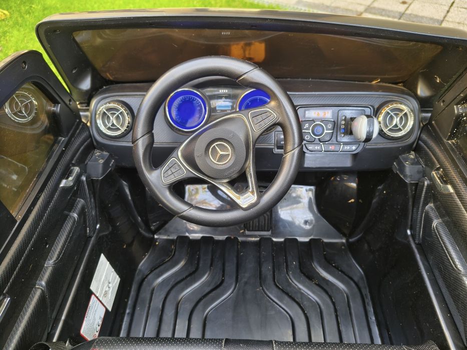 Masinuta Electrica 4x4 Mercedes-Benz X-Klass, Negru