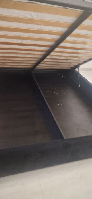 Pat cu saltea 160x200