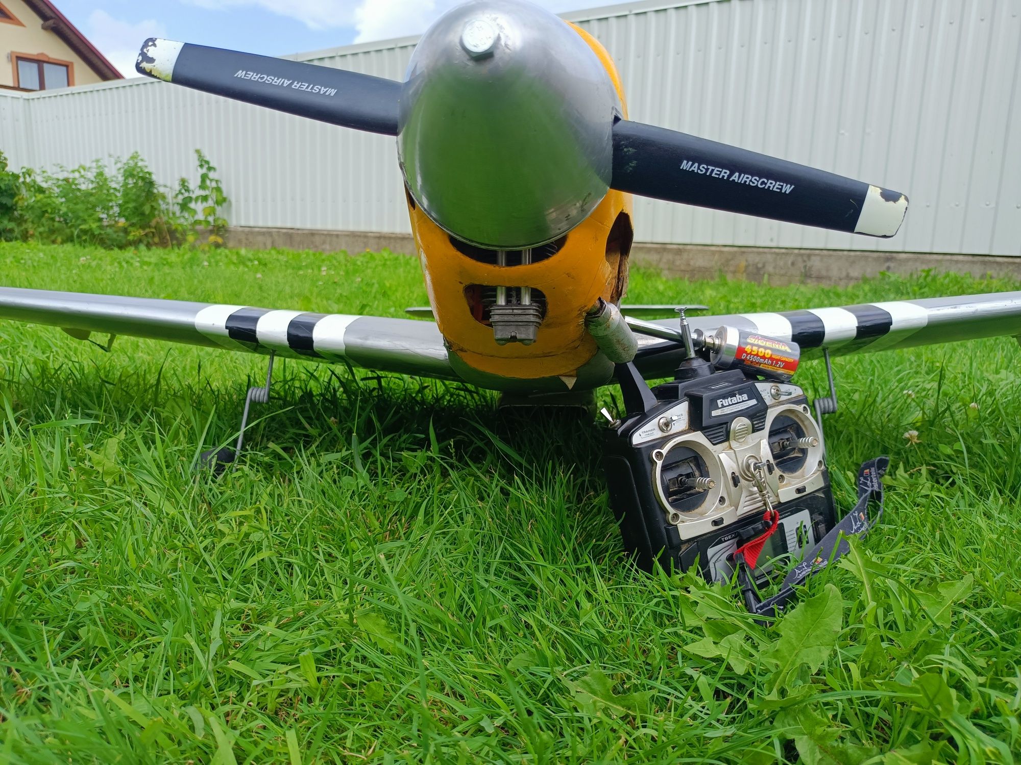 Avion Nitro RC..