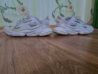 Спортни обувки Adidas Ozweego