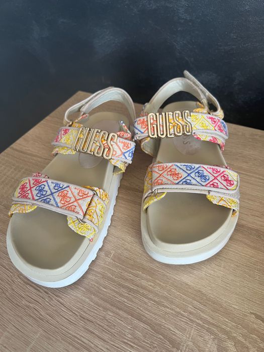 Сандали Guess 38номер