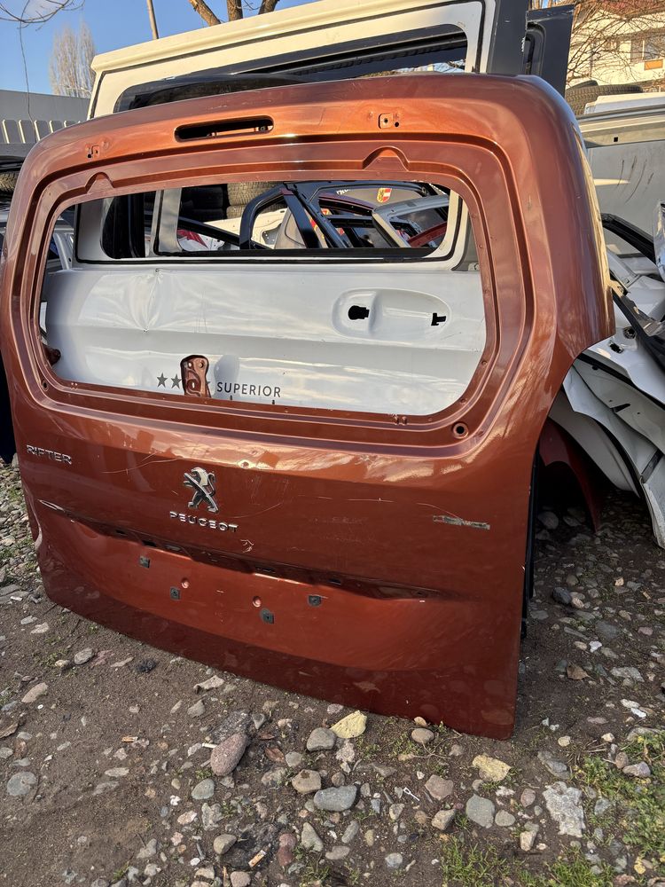 Капак Багажник Peugeot Rifer