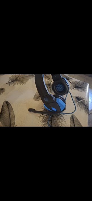 Căști Gaming cu fir ,microfon, 3 Jack-uri ,LED albastru -sunet clar
