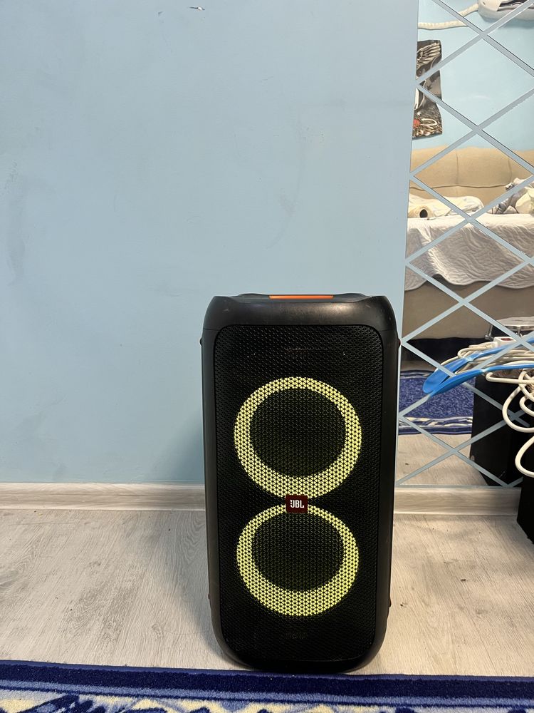 Jbl partybox 100