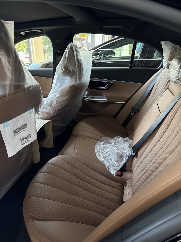 Mercedes-Benz E300 W214 Full option