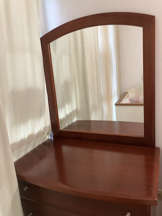 Мебели от череша