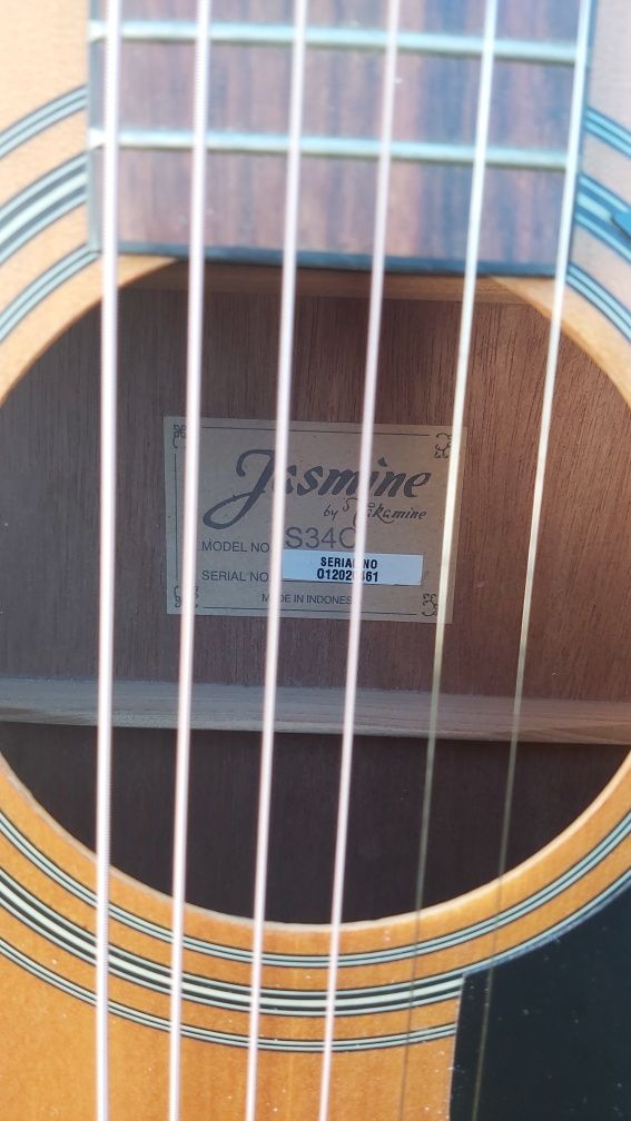Vând chitara acustica JASMINE by Takamine