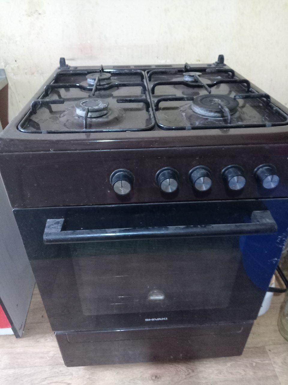 Shvaki gaz plitasi xechqancha ishlanmagan
