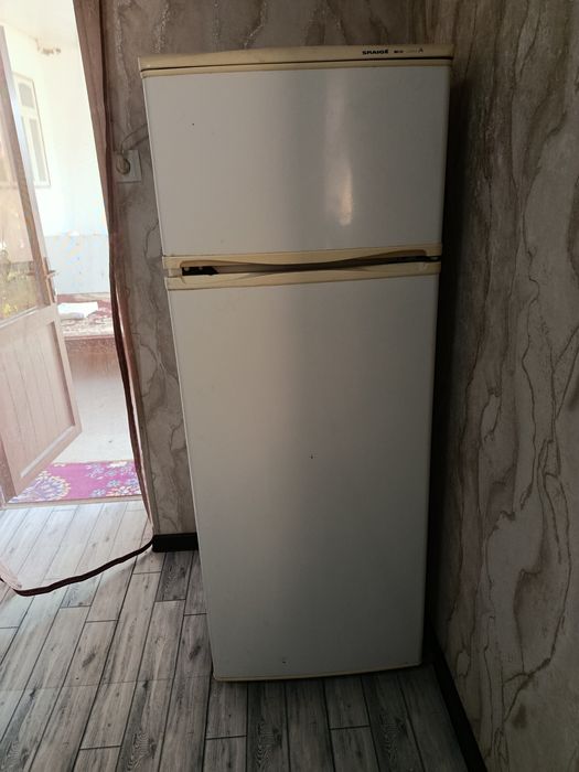 Продается холодильник Snaige