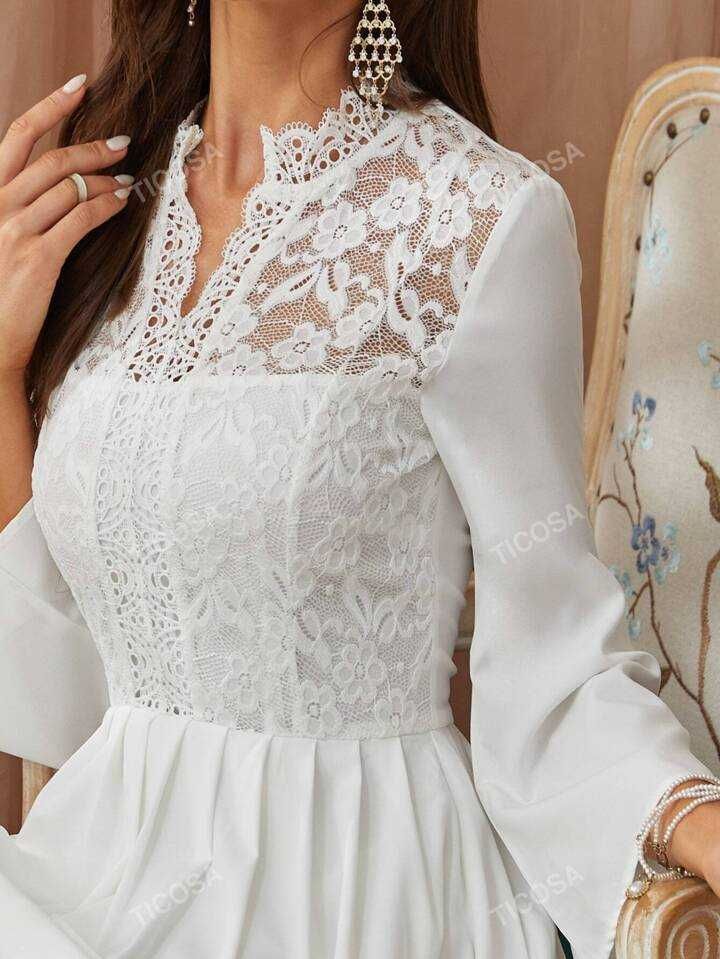 Rochie Cu Inserție Din Dantelă