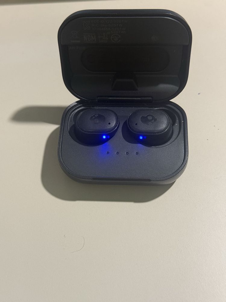 Продавам безжични слушалки Skullcandy модел Grind