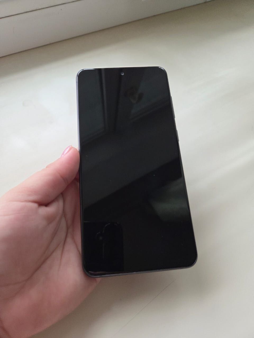 Продаётся телефоны S21 fe и Oppo reno8T