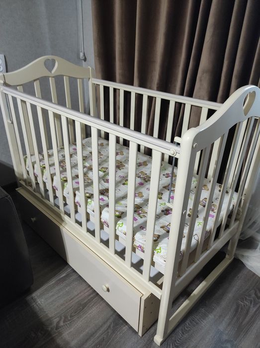 Детская кроватка + матрас