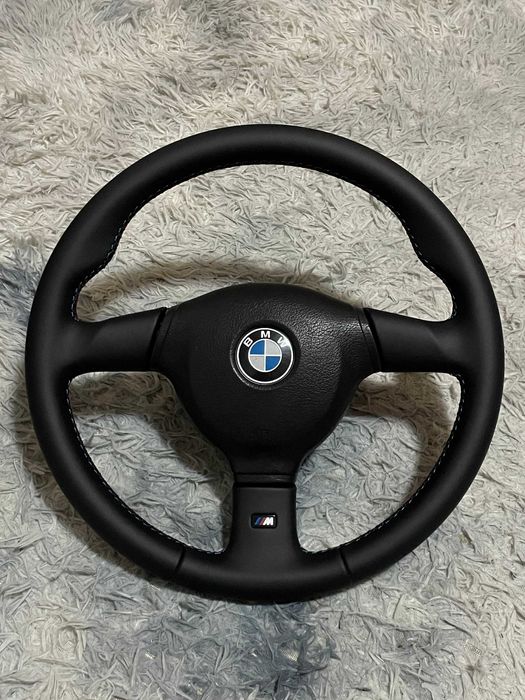 Руль BMW М-Tech 2 (БМВ М-Тех 2) 370 мм под болт е36, e34