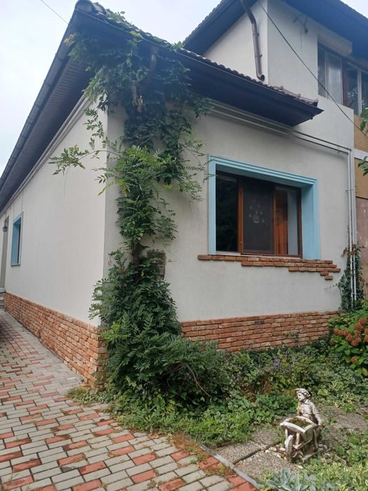 Casa langa parcul Regina Maria