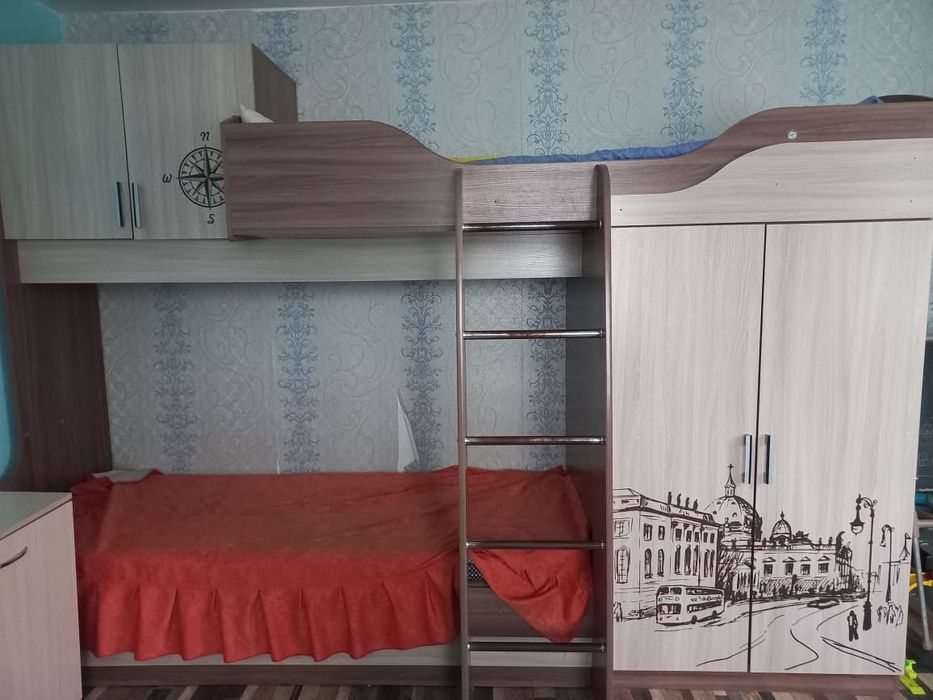Продам 2-х яросную кровать