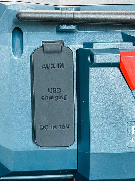 Radio de șantier Bosch Professional 18V GPB 18V-2 C