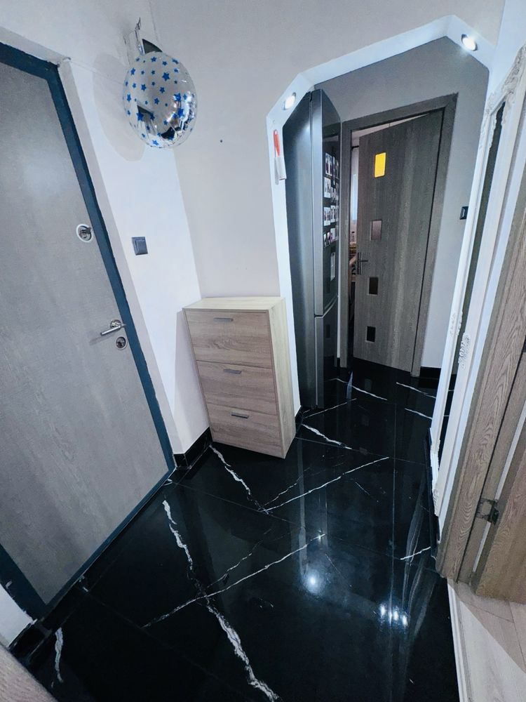 Vand apartament 2 camere