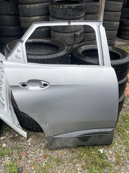 Задна дясна врата Peugeot 3008 2016-